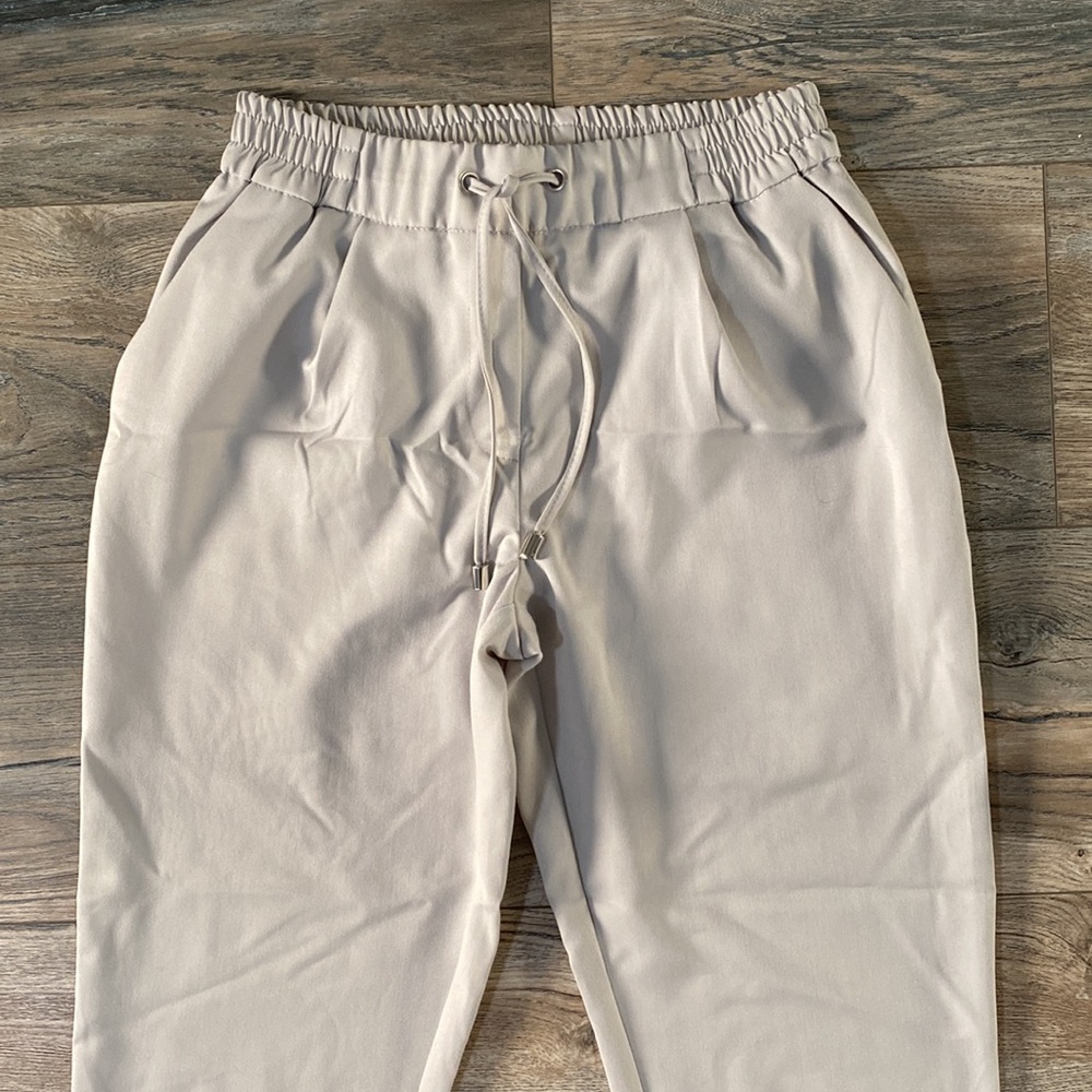 Grey elegant joggers. - Picture 2 of 10